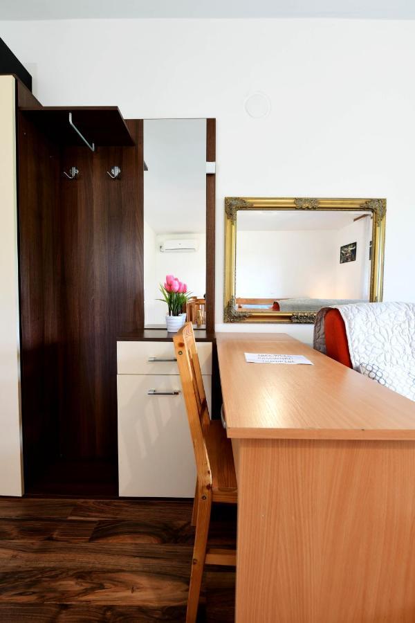 Apartman Leona Rakovica Eksteriør billede