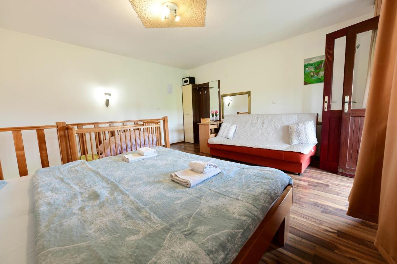 Apartman Leona Rakovica Eksteriør billede